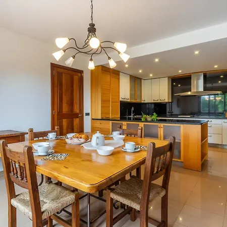 Les Oliveres Antonia By Sunvillas Mallorca Villa *