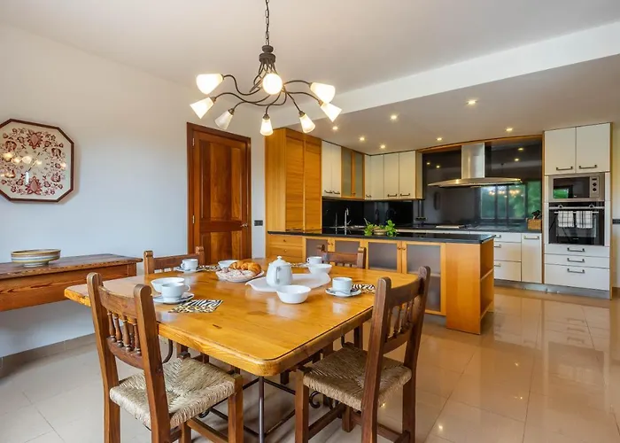 Les Oliveres Antonia By Sunvillas Mallorca Villa *